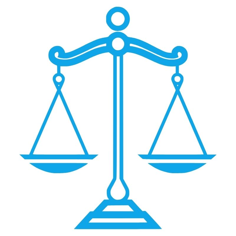 Rechtssicherheit: Symbolbild mit Richterhammer und Paragrafenzeichen; steht für rechtliche Sicherheit und Compliance in der Telemedizin